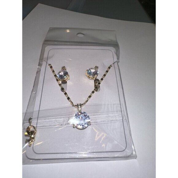 18K Gold Plated Necklace & Earrings Set | Cubic Zirconia | 18โ Chain - Picture 7 of 9